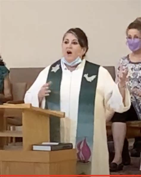 Beauty Tips For Ministers: Polished Presence For Every Public Speech